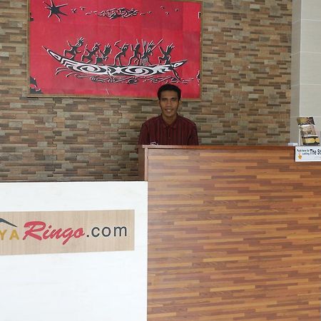 Griya Ringo Guest House Sorong Esterno foto